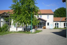 Entrée de la Maison de retraite Saint Joseph à Coucouron