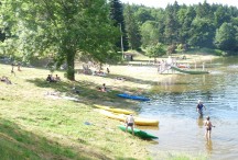 La plage du lac de Coucouron